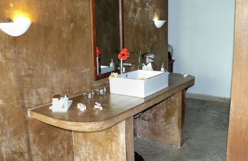 Krong Kaeb Hotel | Mealea Resort