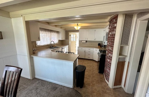 Medford Apartment | Medford Home and 2 Condos With Pool and Hot tub
