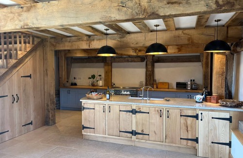 Tenbury Wells House | Mediaeval barn.nin the Worcestershire countryside, building dates back to 1380