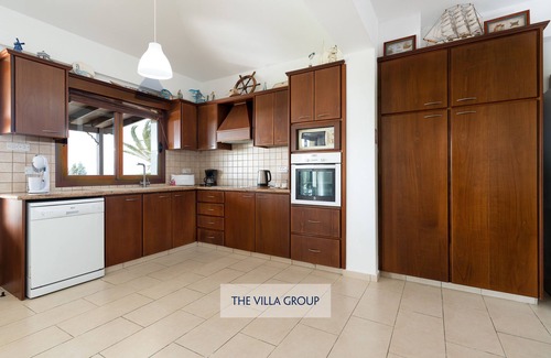 Argaka Villa | Mediterranean Sea on your doorstep! Beachfront 4 bedroom villa