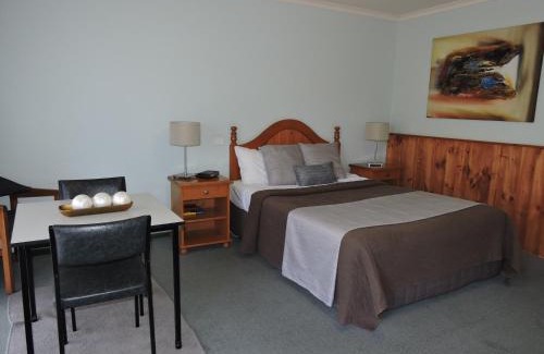 Portland Hotel | Melaleuca Motel