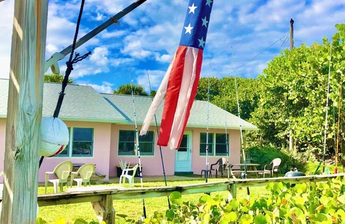 New Melbourne Beach Cottage | Melbourne Beach oceanfront paradise unit B nLook for last minute special deals