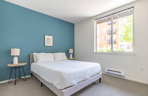 Mercer Island Apartment | Mercer Island 2BR #2| Great Location | Sophari