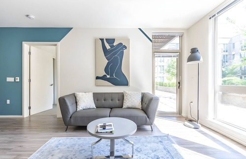 Mercer Island Apartment | Mercer Island 2BR #2| Great Location | Sophari