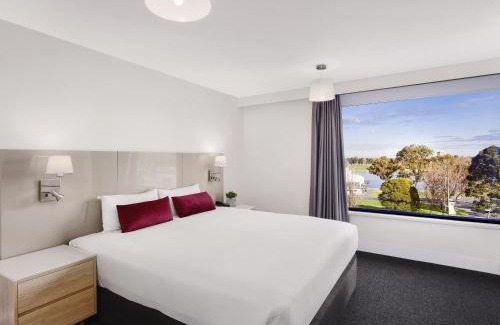 Melbourne Hotel | Mercure Melbourne Albert Park
