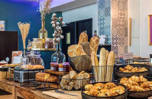 Montrouge Hotel | Mercure Paris Porte d'Orleans