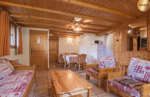 Le Raffort Apartment | Meribel - 200 meters from the ski lifts - 3 bedroom