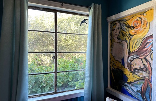 Topanga House | Mermaid Suite + Private Trails, Cave and Creek!