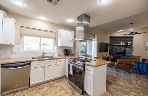 Mesa Villa | Mesa Garnet 4 Bedroom Home by RedAwning