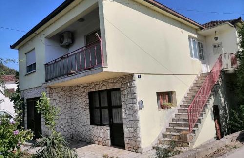 Brinje Villa | MetPK1