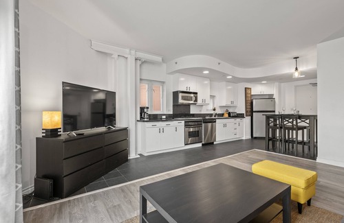 Cortez Hill Apartment | Metropolitan Haven: 1+1 Deluxe Suite Downtown SD