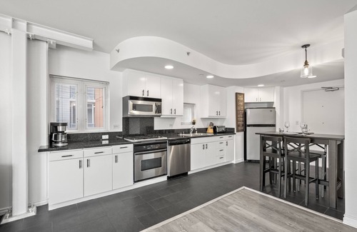 Cortez Hill Apartment | Metropolitan Haven: 1+1 Deluxe Suite Downtown SD