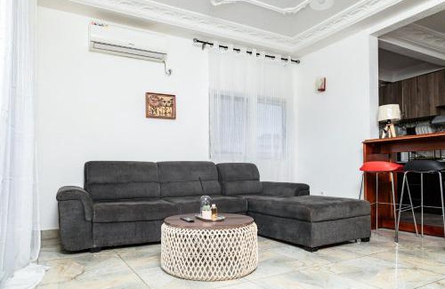 Yaounde Apartment | Meublé Hohaaa à Bastos - Anicet NEMANI