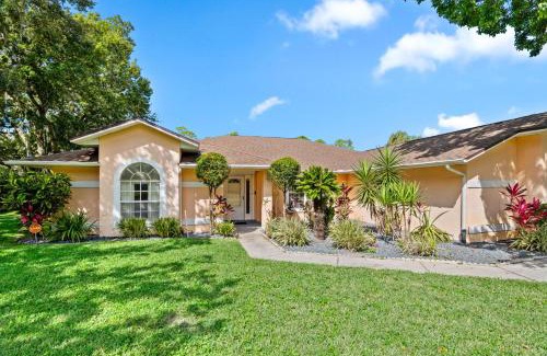 Interchange Square House | Mi Casa in Palm Bay