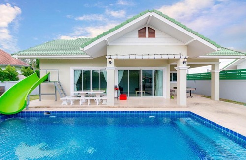 Hua Hin Villa | Miami Hua-Hin Private Pool Villa from beach 8km