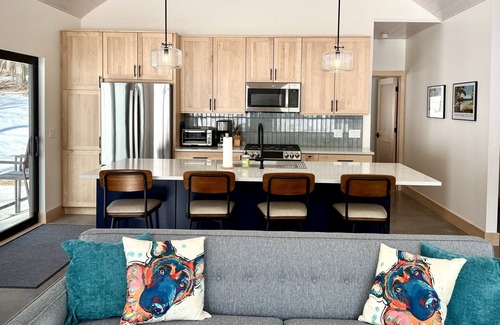 Maple City House | Michi's Base Camp: Your Dog-Friendly Escape Begins