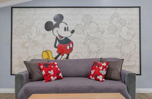 Anaheim Resort Villa | Mickeys House - Heated Pool, Slide, Golf, Karaoke and More