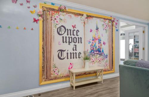 Anaheim Resort Villa | Mickeys House - Heated Pool, Slide, Golf, Karaoke and More