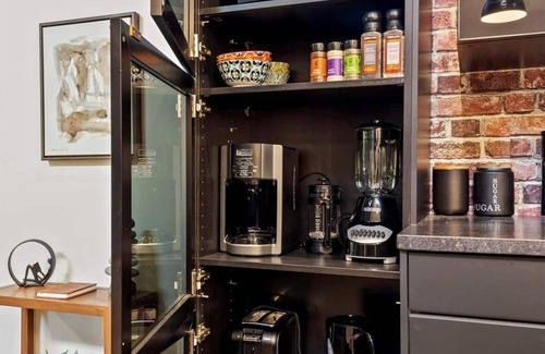 Northside District House | Mid-Century 3 BR In Heart of Downtown Lex