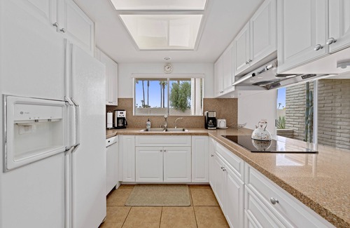 Desert Horizons Condo | Mid-Century Modern upgraded 2BR/2BA Indian Wells condo w/stunning mountain view