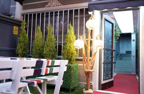 Ortakoy Apartment | Middle Village