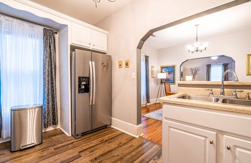 Decatur House | Middleton Cottage in Historic District