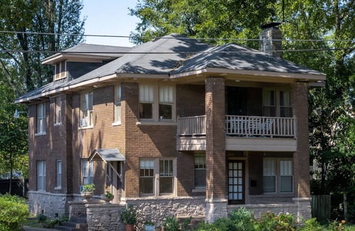 Central Gardens House | Midtown/Central Gardens Duplex