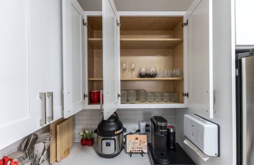 North Decatur Apartment | Midtown Luxepad 1b1b Rooftop Lounge Pool Gym Xbox