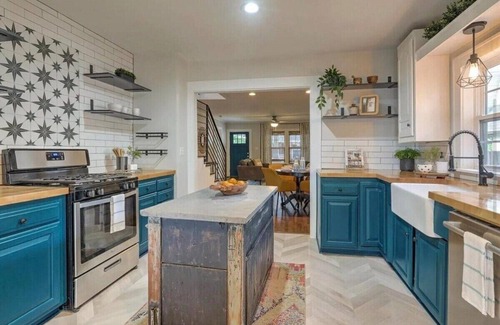 Tulsa House | Midtown Masterpiece w/Hot Tub, pets by HVNLYhomes