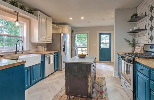 Tulsa House | Midtown Masterpiece w/Hot Tub, pets by HVNLYhomes