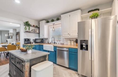 Tulsa House | Midtown Masterpiece w/Hot Tub, pets by HVNLYhomes