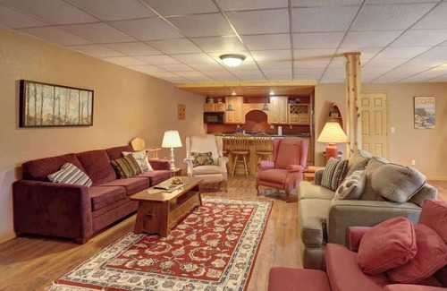 Deadwood Cabin | Midway Meadows