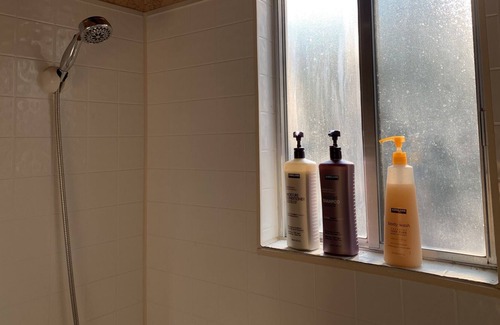 Midway Cabin | Midway Treehouse Cabin