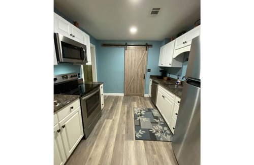 Milton House | Mil House in Downtown Milton!