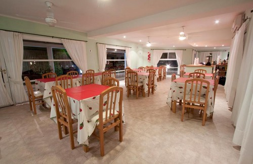 Las Grutas Hotel | MIL ROSAS