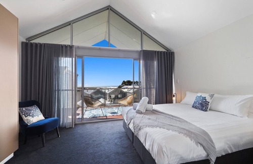 Augusta Apartment | Milieu at Seine (2Bed 2Bath) - Milieu at Seine - Lush apartment with outstanding living spaces.