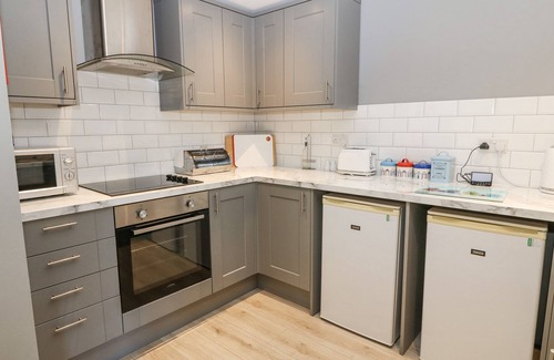 Garn Fadryn Cottage | MILL HOUSE COTTAGE, family friendly, with a garden in Sarn Meyllteyrn