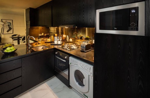 Business Bay Apartment | Millennium Atria Business Bay
