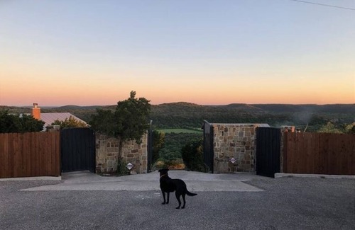Concan House | Million dollar views and pet friendly