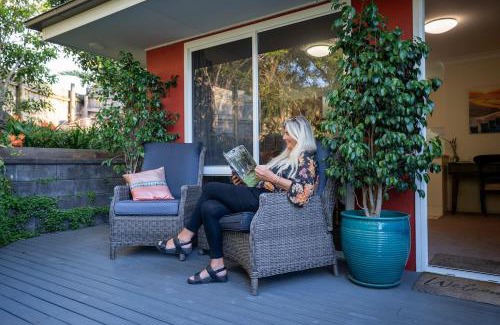 Milton House | Milton Village Retreat - secluded comfort