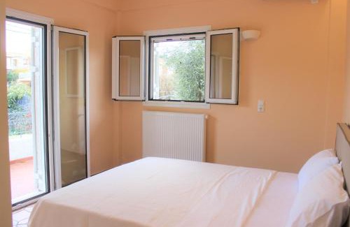 Stoupa Apartment | Minas apartment 2mins walking from Stoupa beach, UPGRADED Wi-Fi