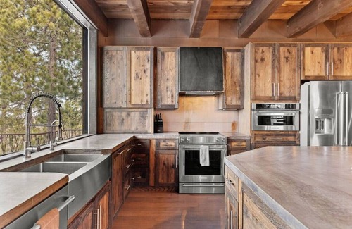 Deadwood Cabin | Mine Shaft Tunnel. Greystone Is A Must See!