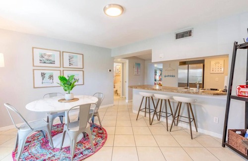 Largo Villa | Mini-Golf 2/1 with Heated pool.