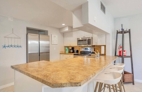 Largo Villa | Mini-Golf 2/1 with Heated pool.