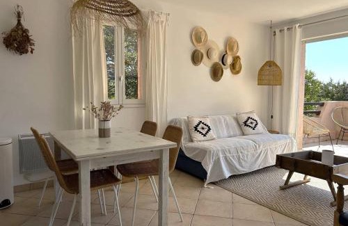 Santa Giulia Villa | Mini-villa à 5 minutes de la plage de Santa Giulia
