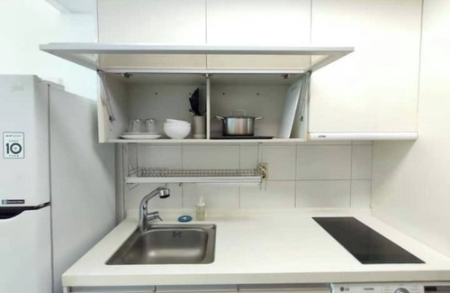 Banghwa-dong Condo | Minimalism Stay 8-A next to Gimpo Airport