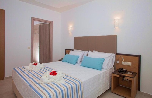 Rethymno Hotel | Minos Aparthotel Deluxe Hotel Room
