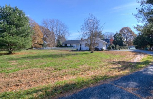 St. Michaels House | Minutes from Downtown St. Michaels | Private Dock | Kayaks