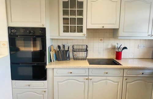 Libanus Cottage | Minutes from Pen y fan and Storey Arms , Brecon Beacons , hot tub , steam room .