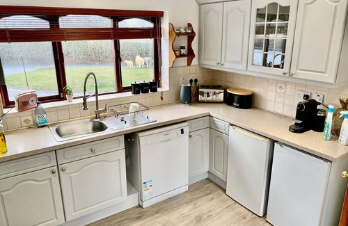 Libanus Cottage | Minutes from Pen y fan and Storey Arms , Brecon Beacons , hot tub , steam room .